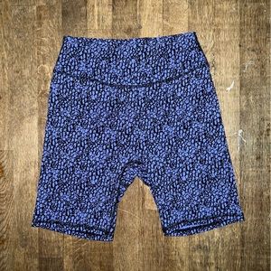 Kamo Fitness Serenity Shorts 6” - Very Peri Print